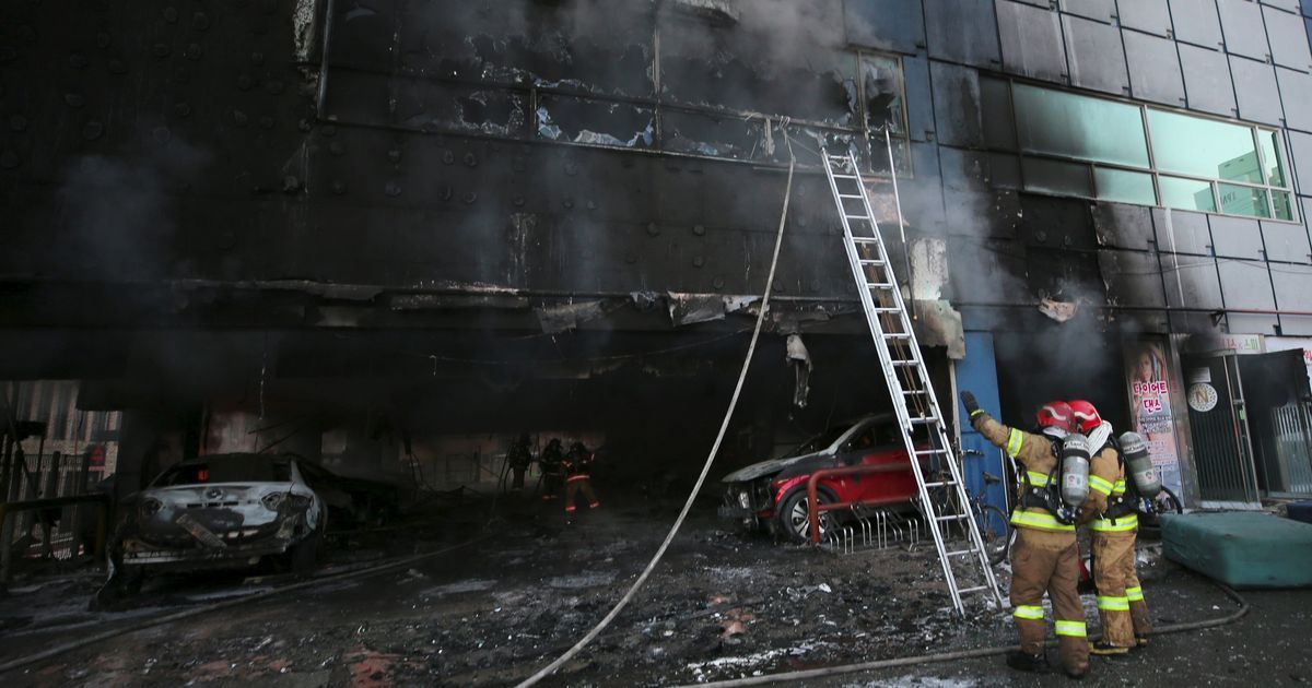 Fire in South Korean fitness centre kills 28 Fire in South Korean fitness centre kills 28