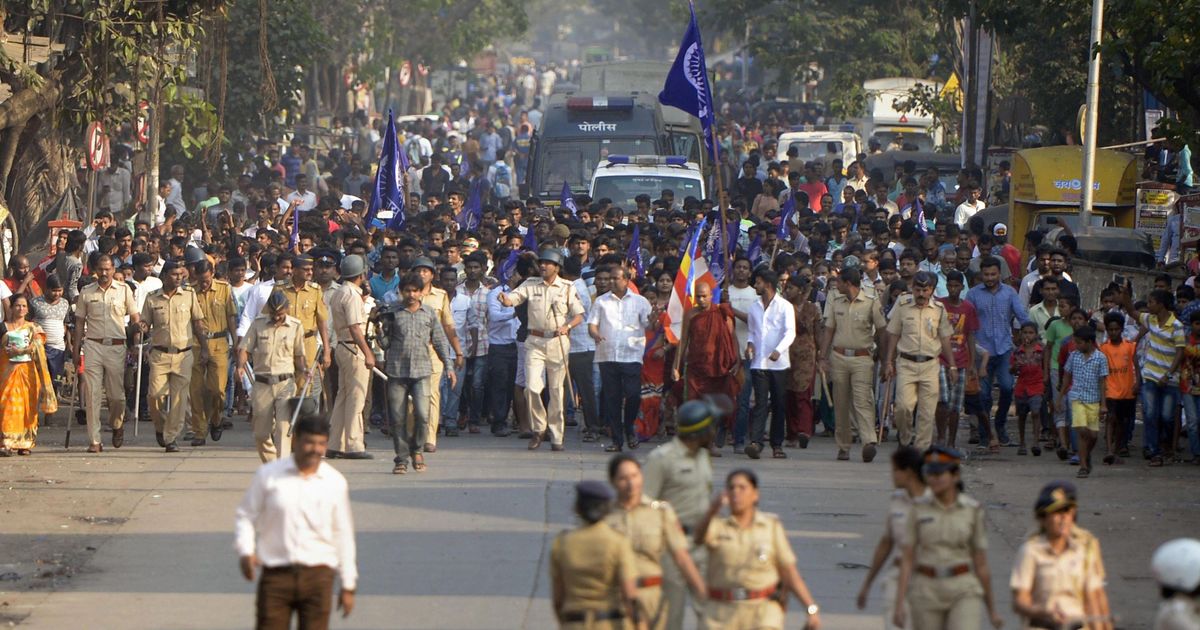 Mumbai: Five injured in Dalit protests, police detain at least 100