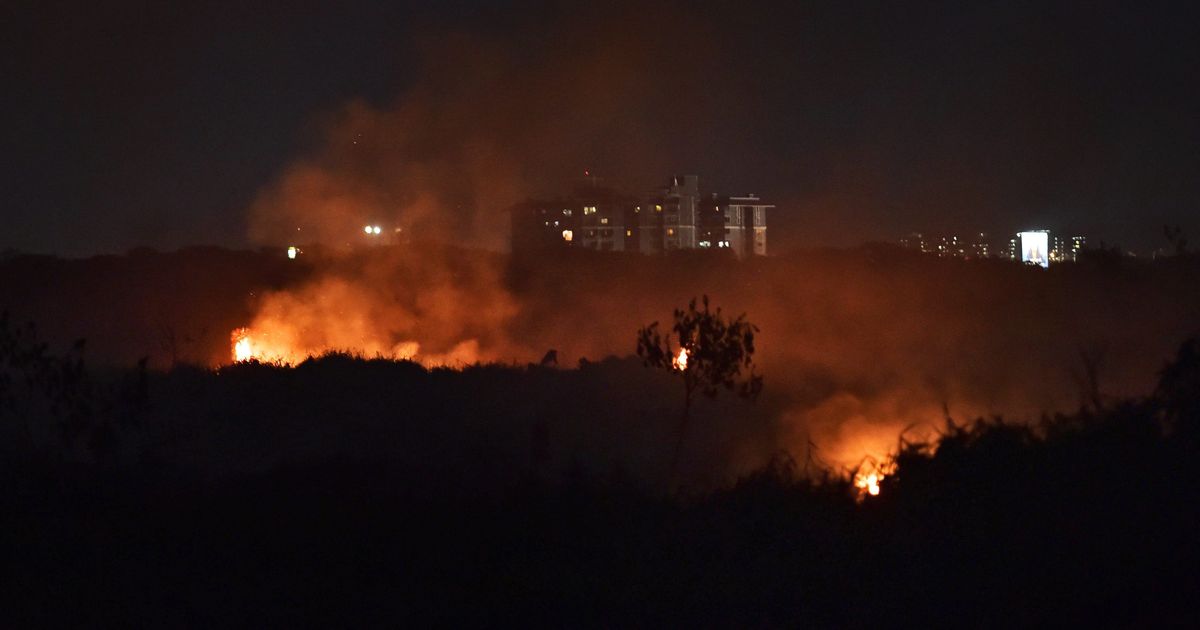 Bellandur lake fire brought under control after seven hours, 5,000 Armymen helped douse flames