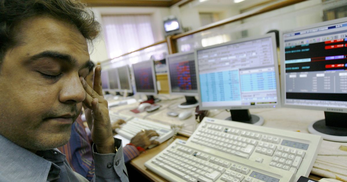 Sensex ends 561 points down, Nifty below 10,500 on cues from Wall Street’s record losses