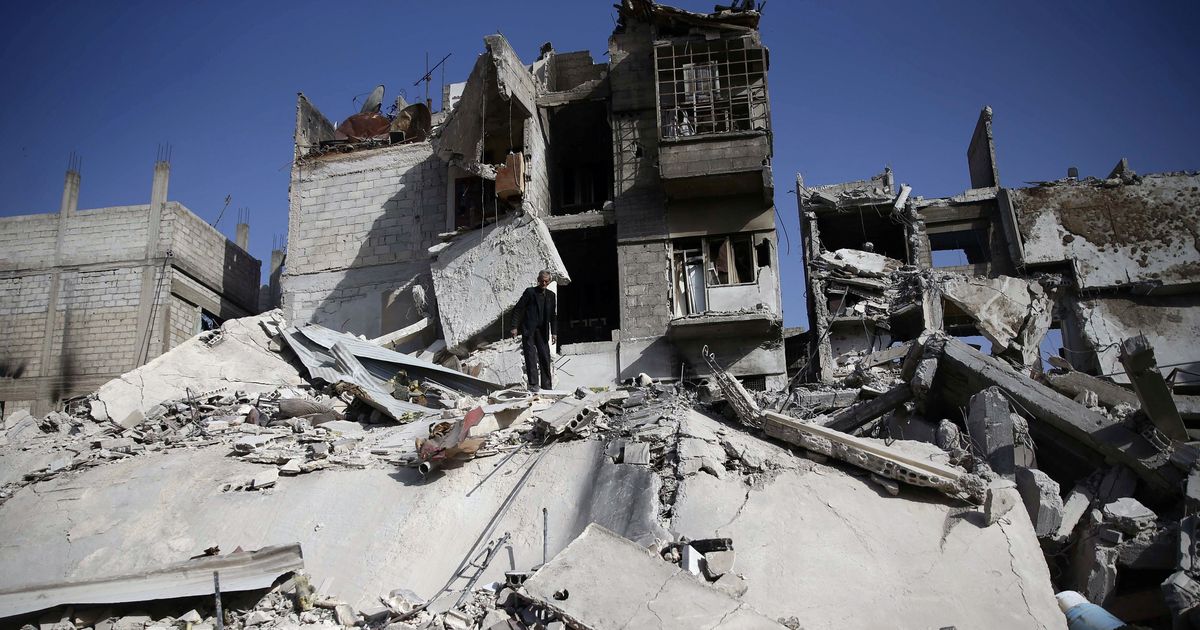 Eastern Ghouta: Syrian army splits enclave in three, reports say Eastern Ghouta: Syrian army splits enclave in three, reports say