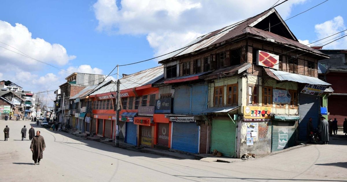 Shutdown in four South Kashmir districts after alleged encounter killings in Shopian