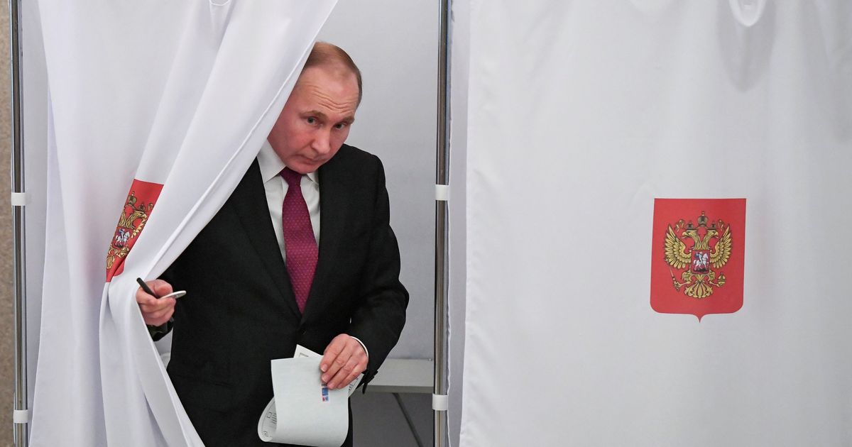 Russia goes to polls as Vladimir Putin eyes fourth term as president