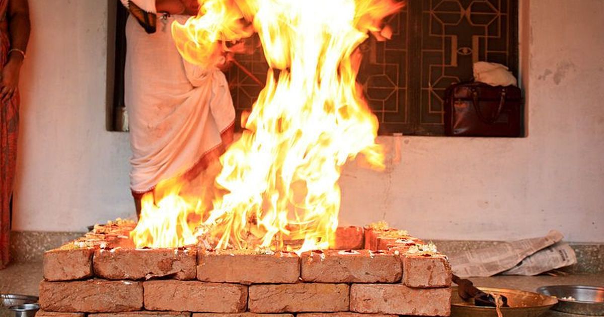 Hindu group plans to reduce air pollution by burning 50,000 kg of wood in Meerut