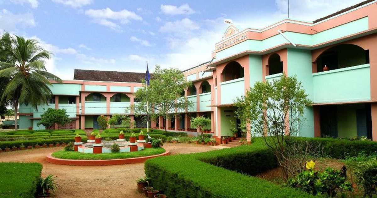 Kerala: Students protest after professor says Muslim women bare their breasts like sliced watermelon