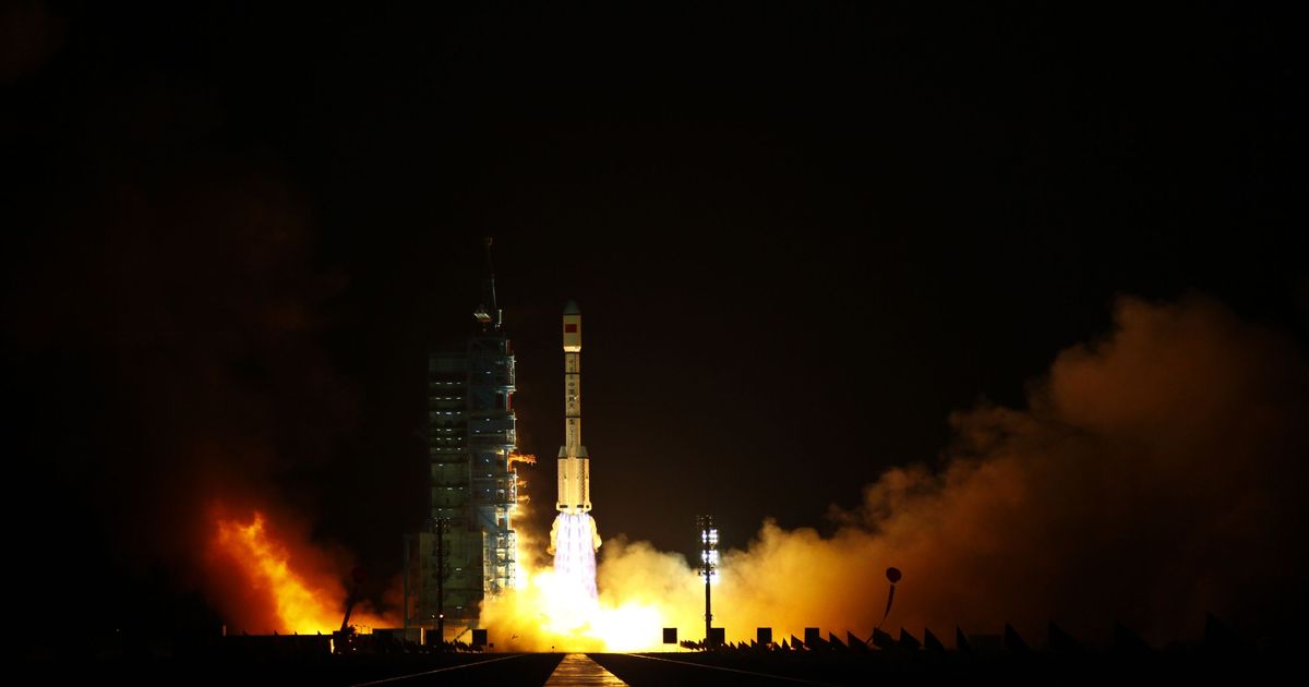 अंतरिक्ष में चीन का मानवयुक्त यान जाने के अलावा 15 अक्टूबर के नाम और क्या-क्या दर्ज है?