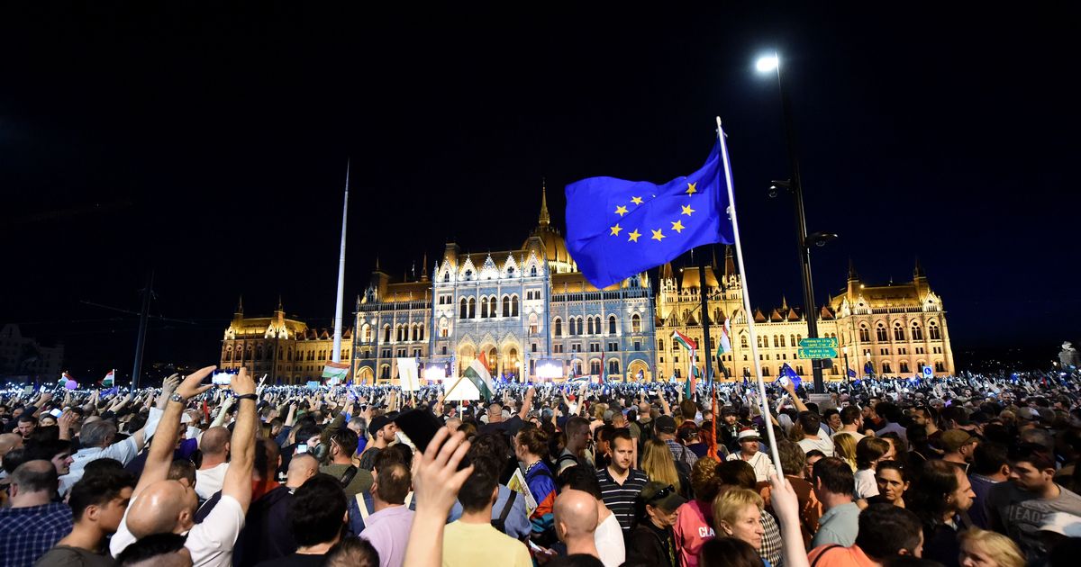 Hungary: Huge protests held against PM Viktor Orban’s election victory