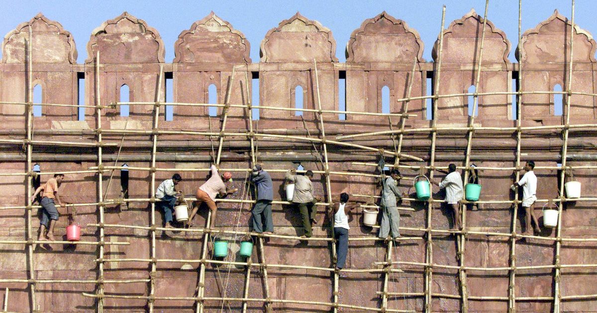 dalmia red fort debate
