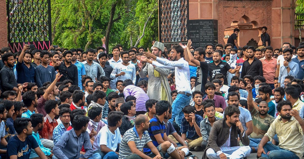 Jinnah portrait row: AMU vice chancellor meets Home Minister Rajnath Singh