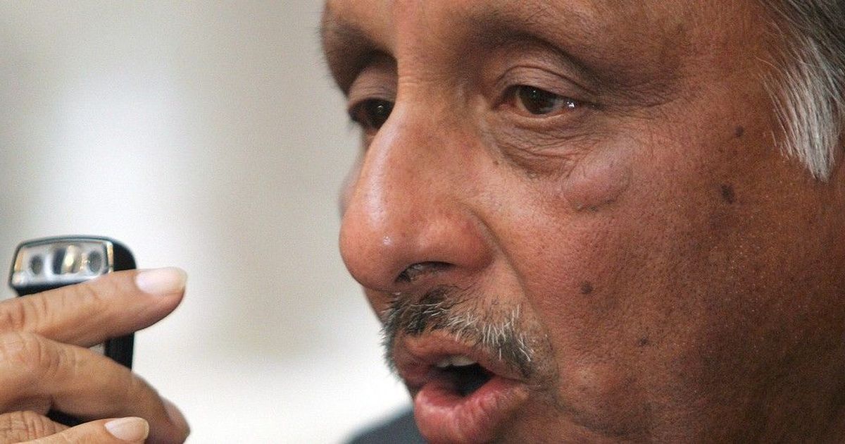 A non-Gandhi can lead Congress but Gandhis must stay active to resolve crises: Mani Shankar Aiyar