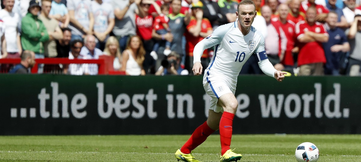England captain Wayne Rooney announces retirement from international football after 2018 World Cup