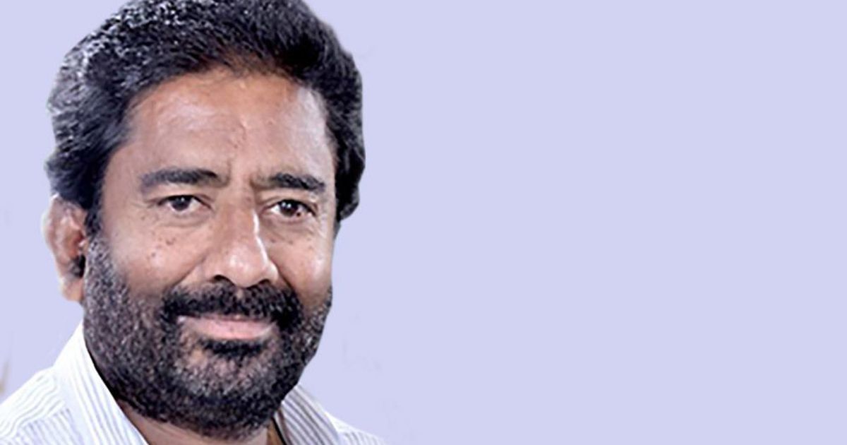 Shiv Sena MP Ravindra Gaikwad hits Air India staffer with his slipper during spat over seating