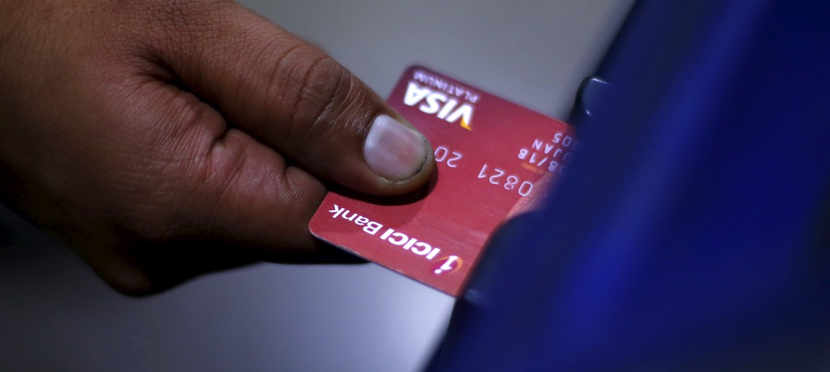 Switch to chip-and-PIN technology at ATMs by 2017, RBI tells banks