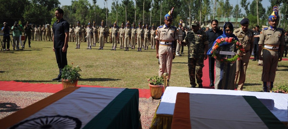 कश्मीर में तैनात एक सिपाही का खत जो हमारा सर शर्म से झुका देता है