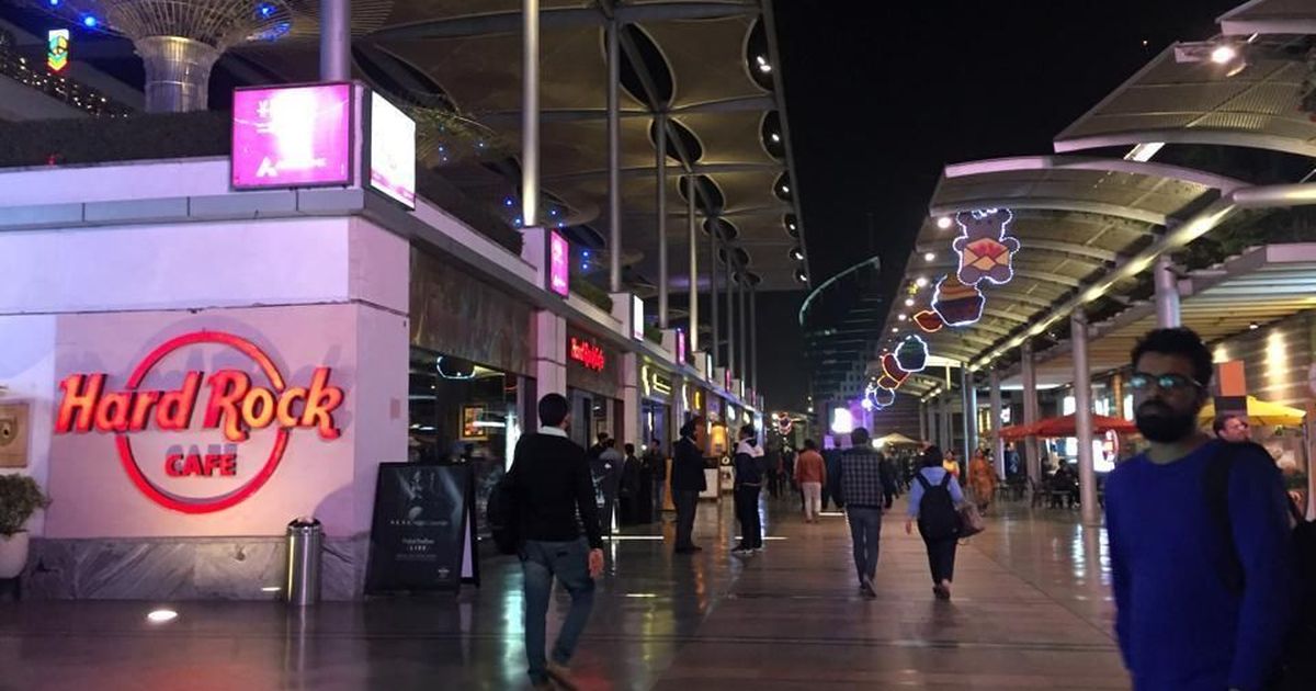 Gurugram’s CyberHub told to go dry today, SC upholds liquor ban along highways