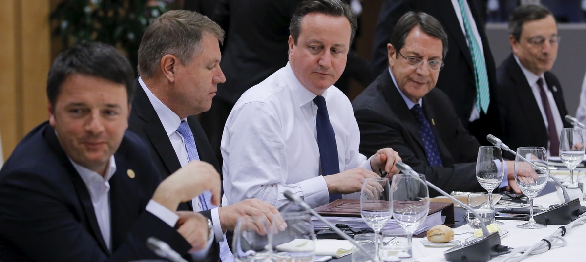 Voting in EU referendum begins with no clear advantage for either side