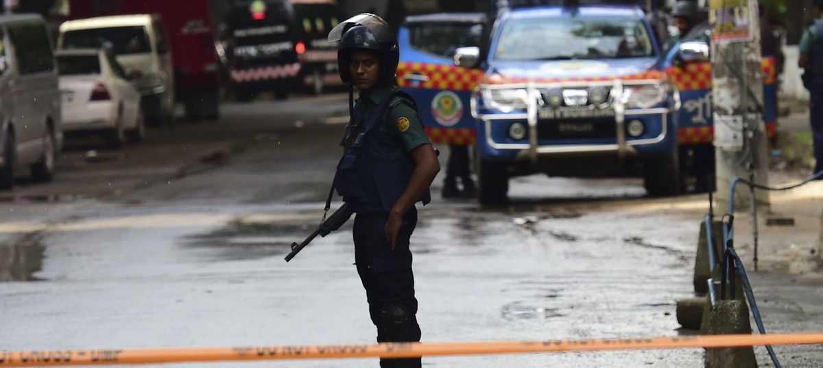 Dhaka attack: Bangladesh police say they might have killed a hostage by mistake
