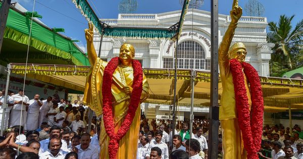 As AIADMK prepares to replace Jayalalithaa statue that barely looks like her, Twitter has a laugh