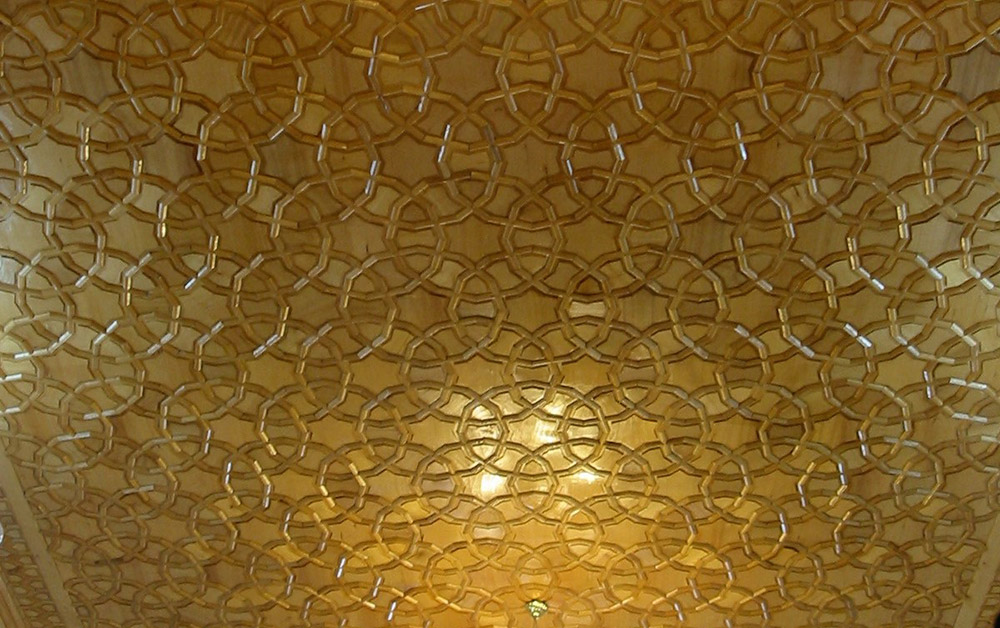 Interlocking discs in a khatambund ceiling in deodar wood. Photo credit: Anuradha Chaturvedi Interlocking discs in a khatambund ceiling in deodar wood. Photo credit: Anuradha Chaturvedi