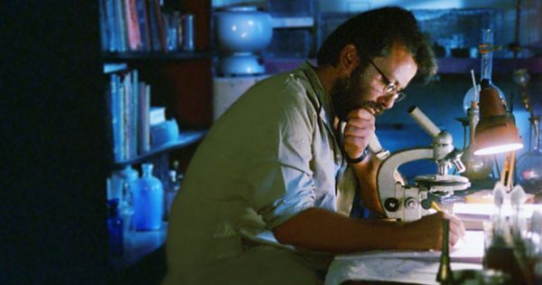 'Ek Doctor Ki Maut' and the missing Indian scientist in the laboratory