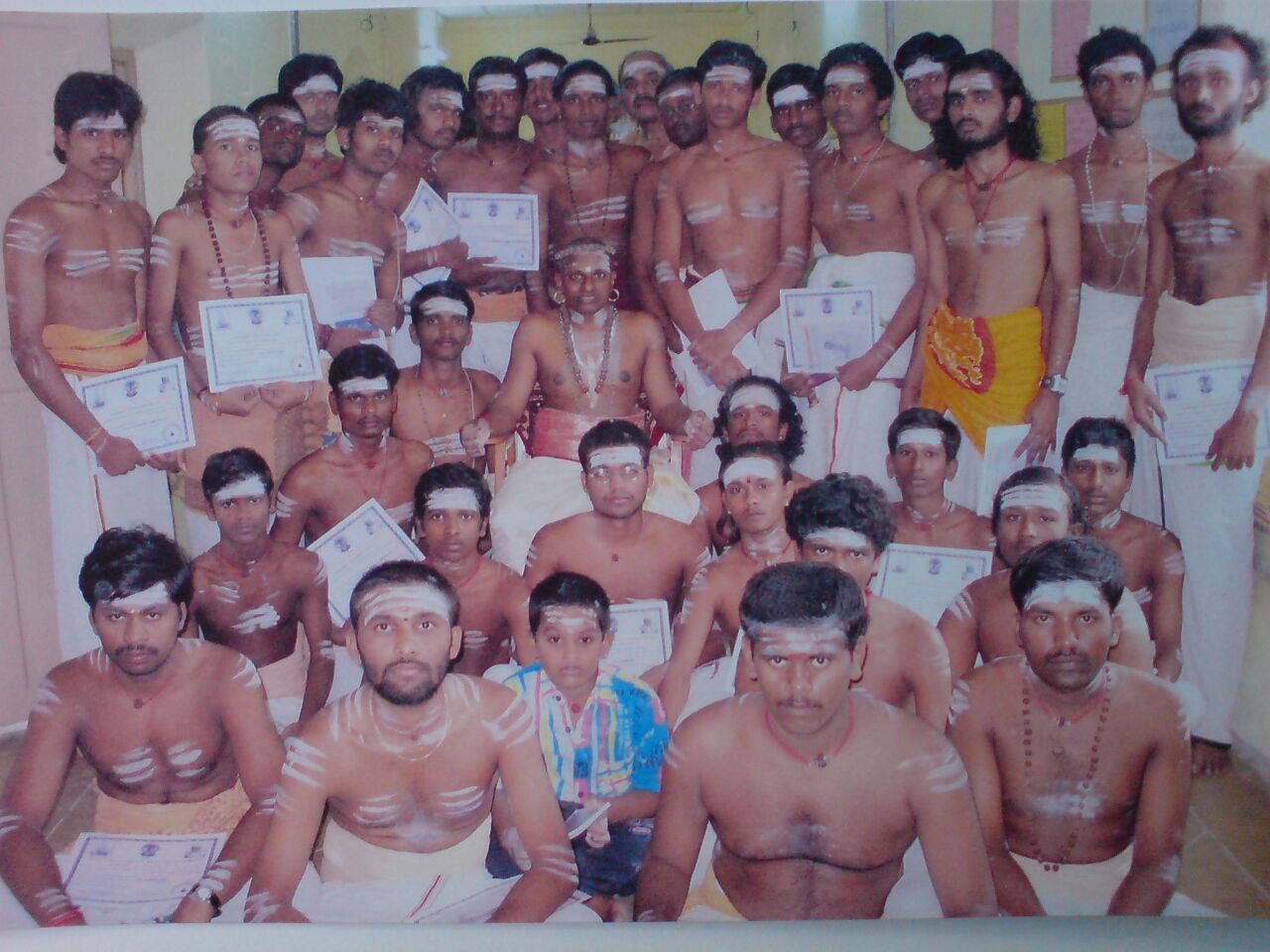 Student priests at Tiruchendur. (Photo credit: Student Priests' Association).