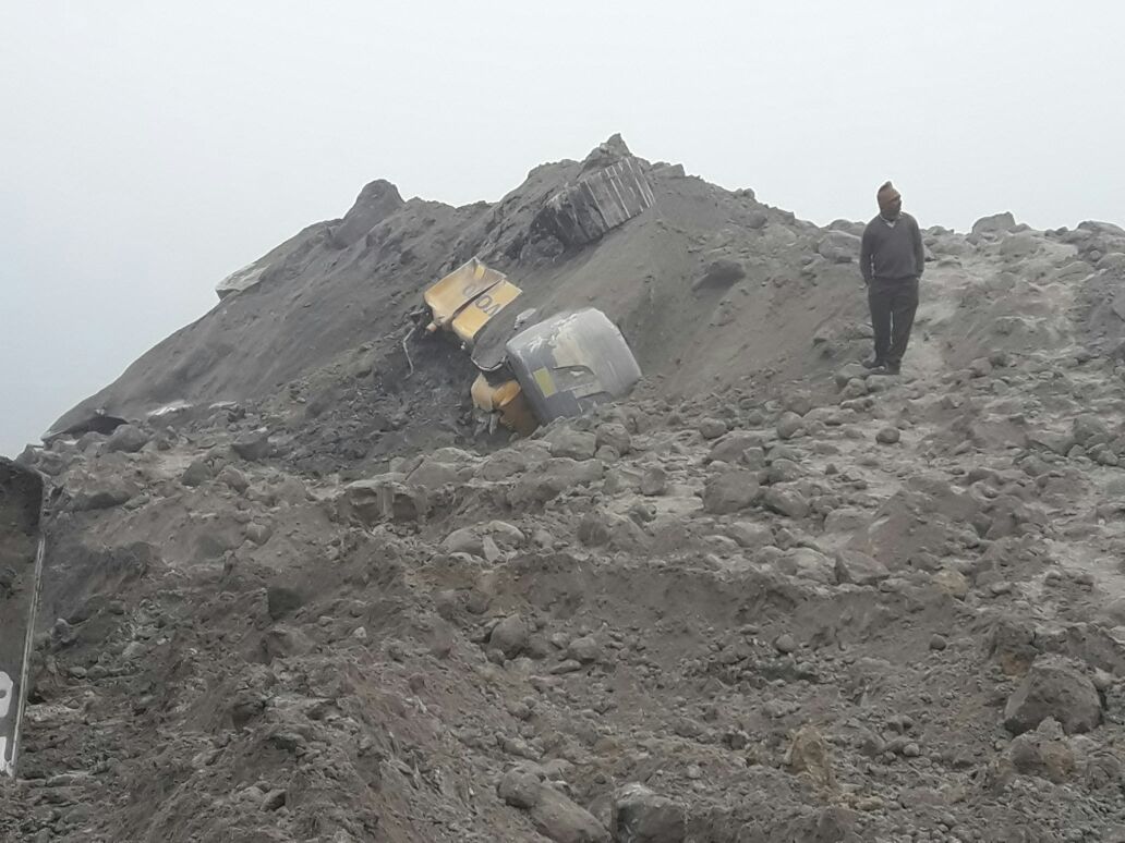 Experts say such accidents are a result of poor maintenance of the overburden. Image Credit: Manob Chowdhury Experts say such accidents are a result of poor maintenance of the overburden. Image Credit: Manob Chowdhury