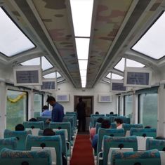 कांच के ये कोच क्या कश्मीर में चल पाएंगे?