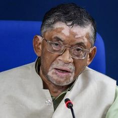 बलात्कार की एक-दो घटनाओं पर बात का बतंगड़ नहीं बनाना चाहिए : संतोष गंगवार